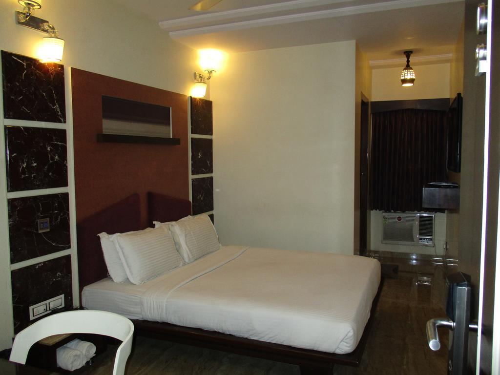Hotel Sapna Mumbai Ngoại thất bức ảnh