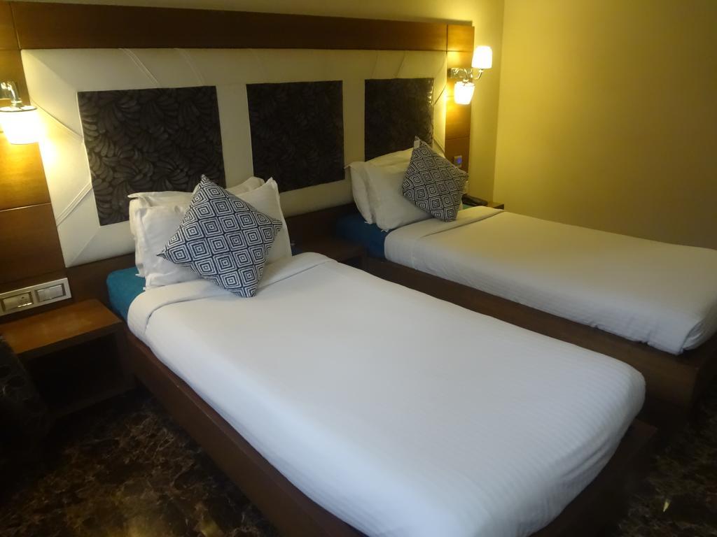 Hotel Sapna Mumbai Ngoại thất bức ảnh