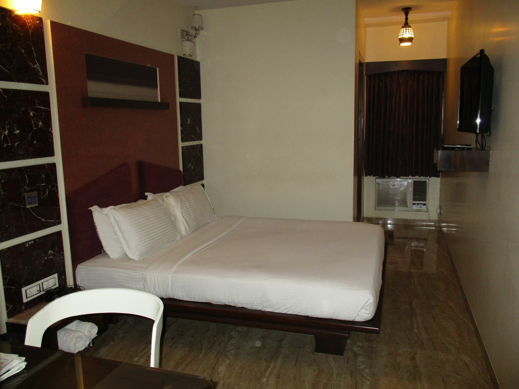 Hotel Sapna Mumbai Ngoại thất bức ảnh